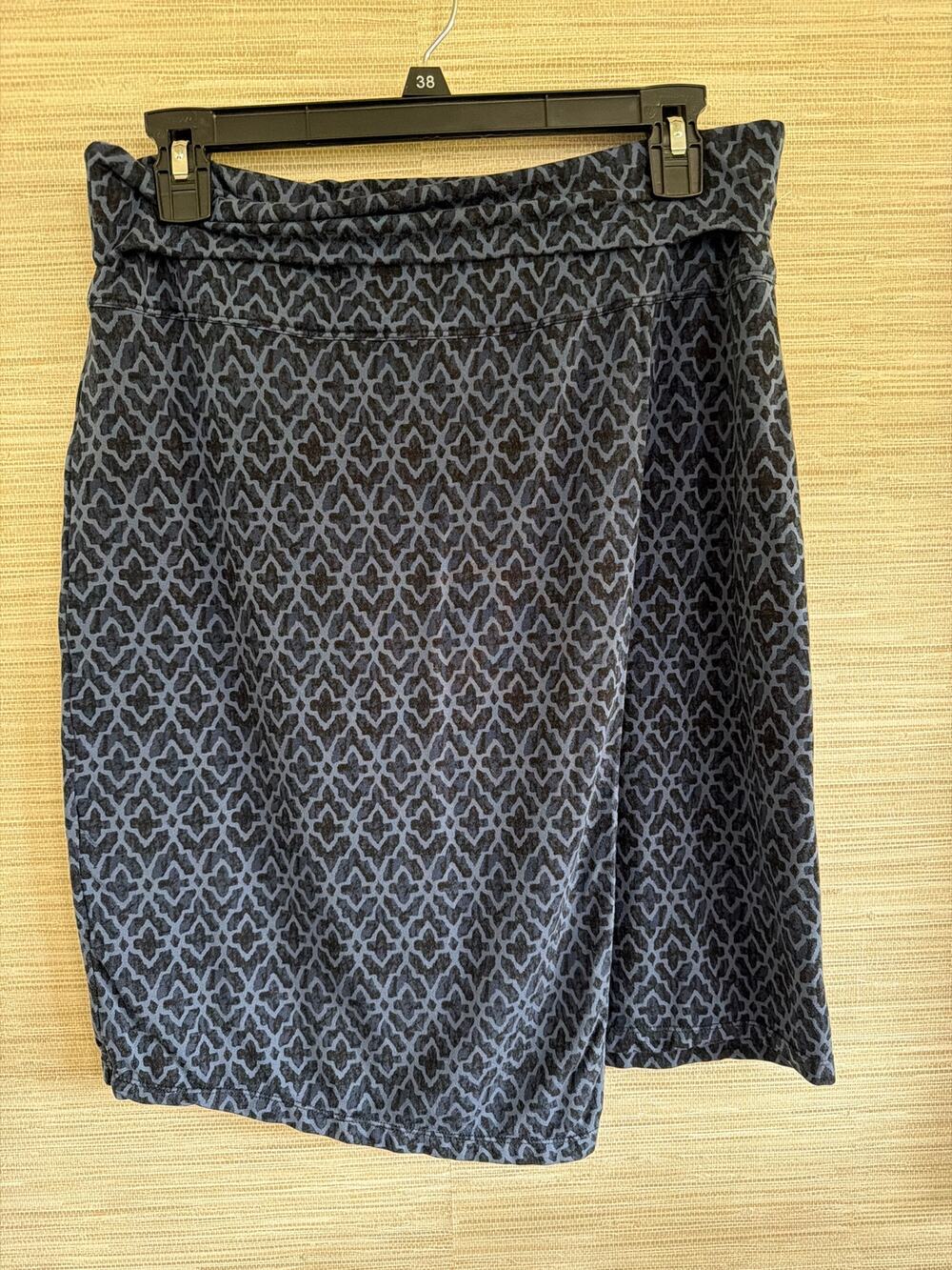 Athleta Seaside Foldover wrap skirt geometric print size M
